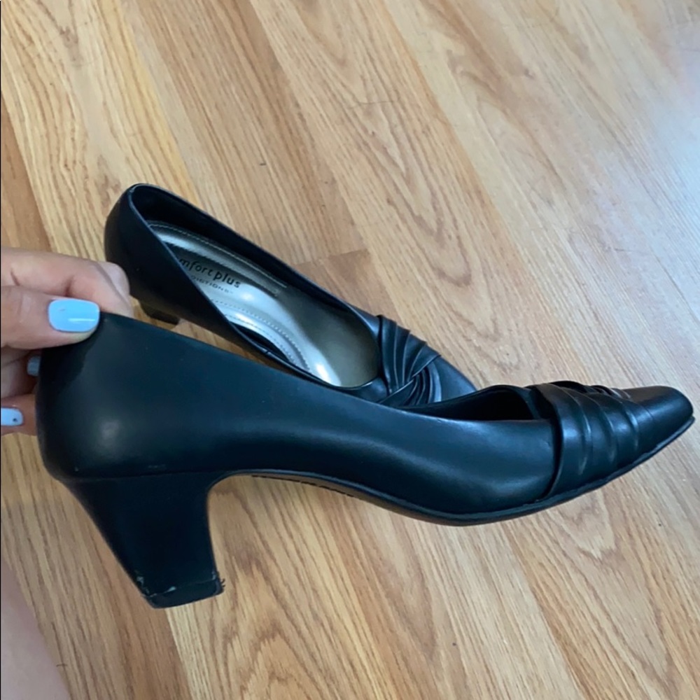 Professional Comfortable Black Closed Toe Heels - image 2